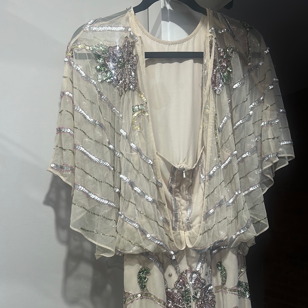 Elegant Beaded Dress with Floral Design - Picture 7 of 7